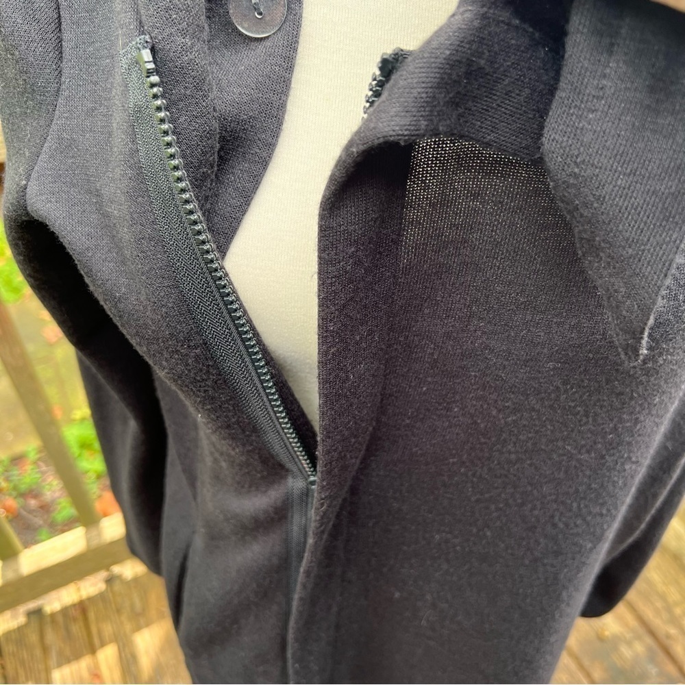 Vera Wang zip front sweater - Picture 9 of 9